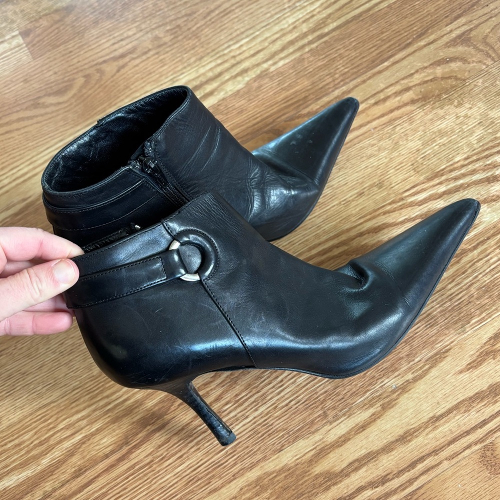Vintage Charles David Black Leather Pointed Toe Heeled Ankle Boots Italian Made